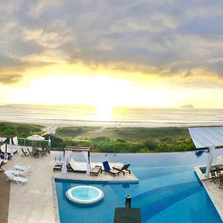 Bali Beach Home Club Rogga Beira Mar - Balneario Piçarras Kültér fotó